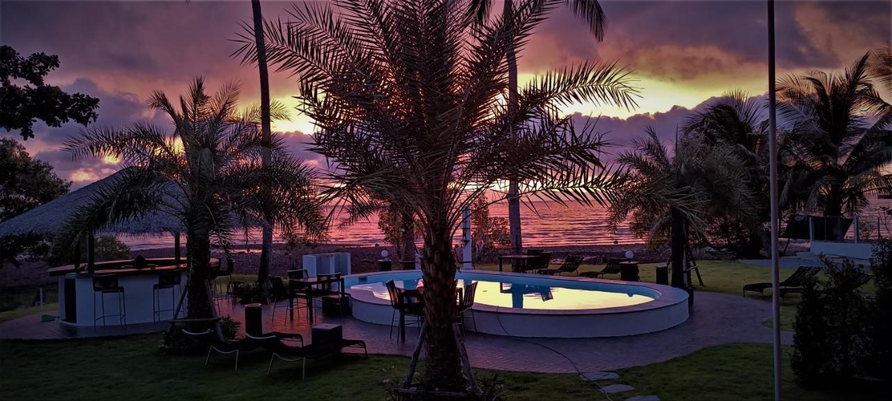 Beachfront Pool Villa And Apartment Ko Čang Exteriér fotografie